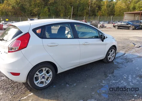 2015 Ford Fiesta S z USA, uszkodzony, nr VIN 3FADP4TJ8FM189646